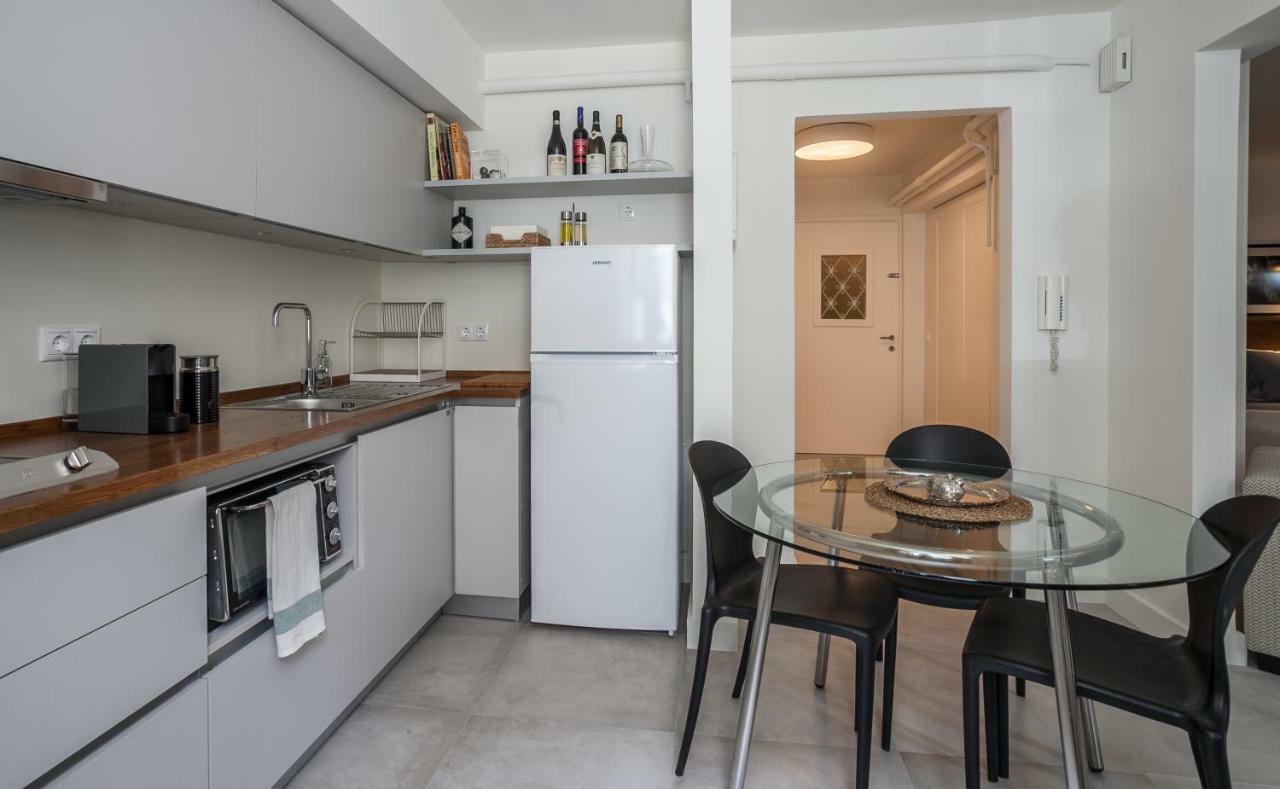 Unique Semi-Basement Stay At The Foot Of The Acropolis 雅典 外观 照片