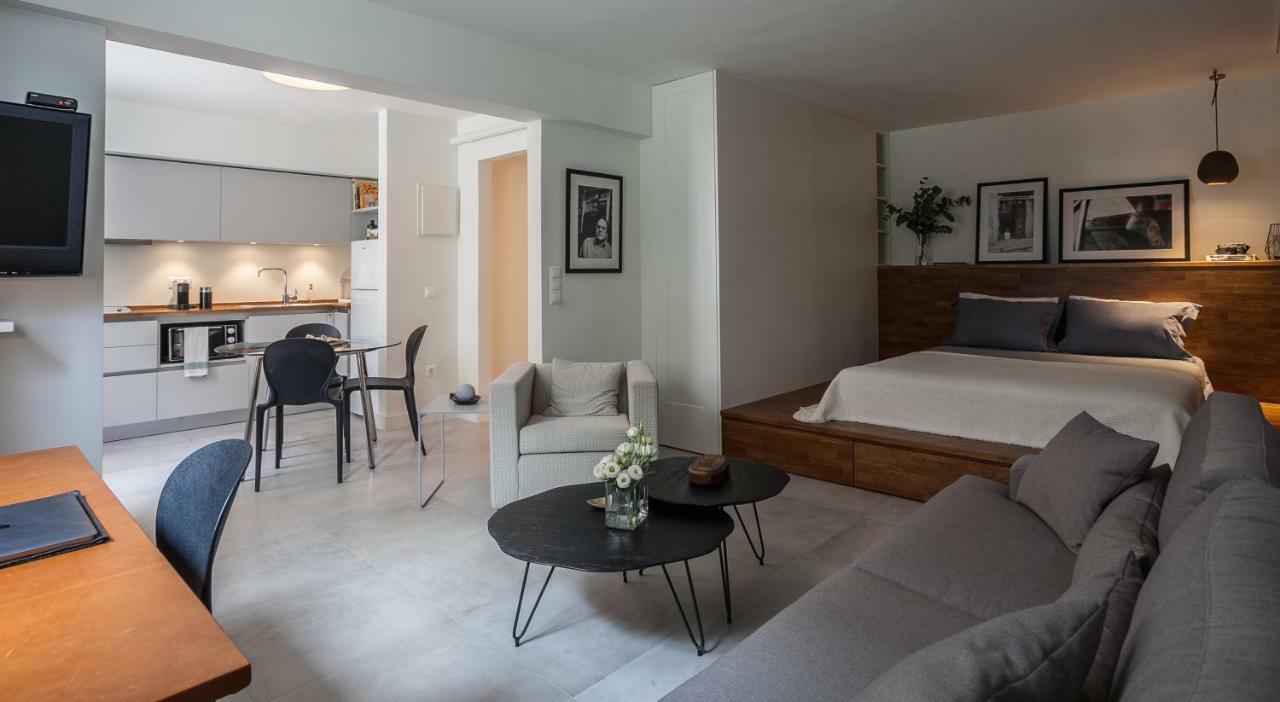 Unique Semi-Basement Stay At The Foot Of The Acropolis 雅典 外观 照片