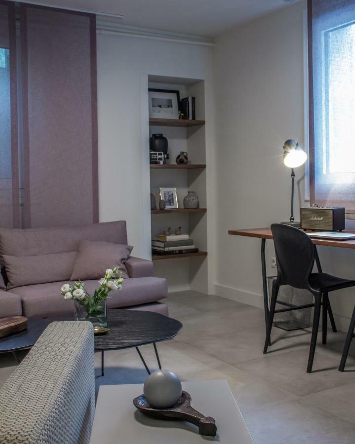 Unique Semi-Basement Stay At The Foot Of The Acropolis 雅典 外观 照片