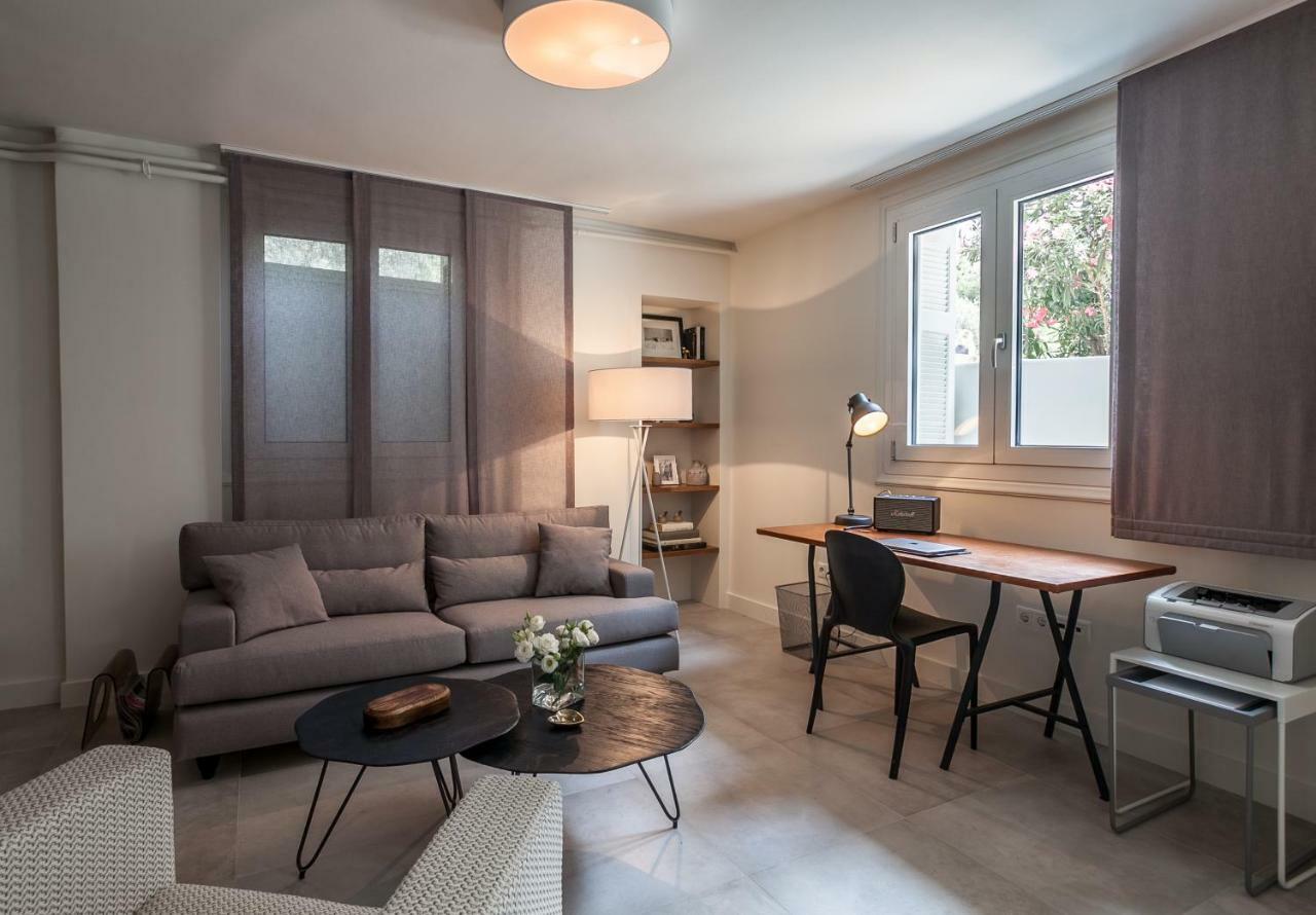 Unique Semi-Basement Stay At The Foot Of The Acropolis 雅典 外观 照片