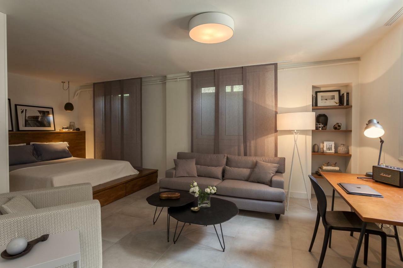Unique Semi-Basement Stay At The Foot Of The Acropolis 雅典 外观 照片